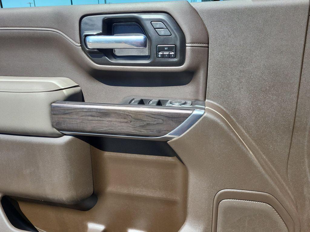 used 2021 Chevrolet Silverado 2500 car, priced at $46,098