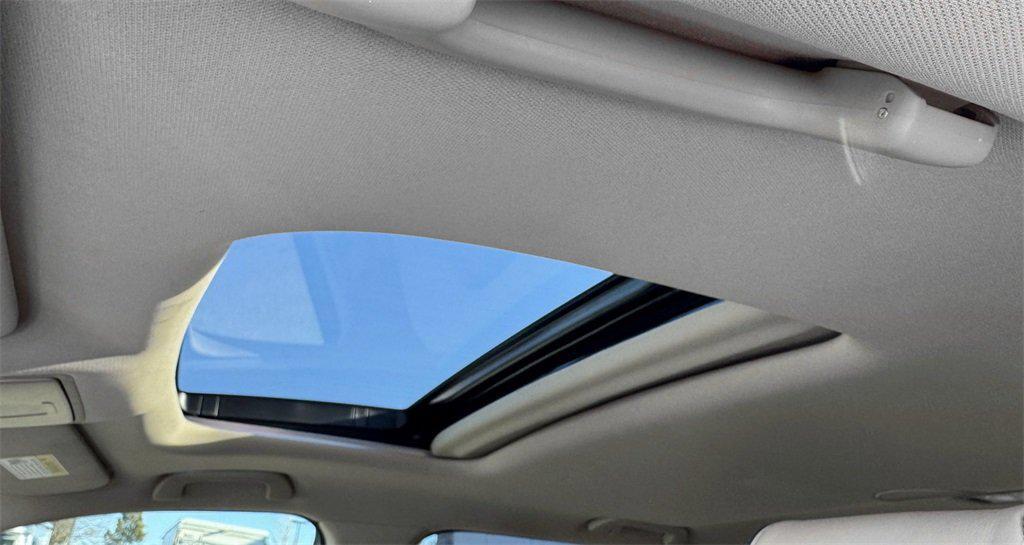 used 2019 Acura MDX car, priced at $27,692