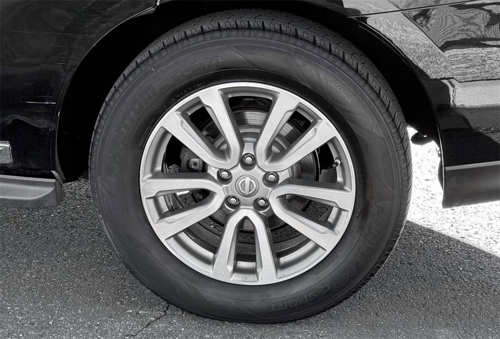 used 2013 Nissan Pathfinder car, priced at $8,998