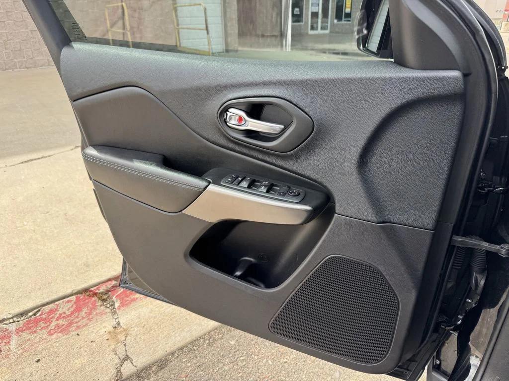 used 2020 Jeep Cherokee car, priced at $17,598