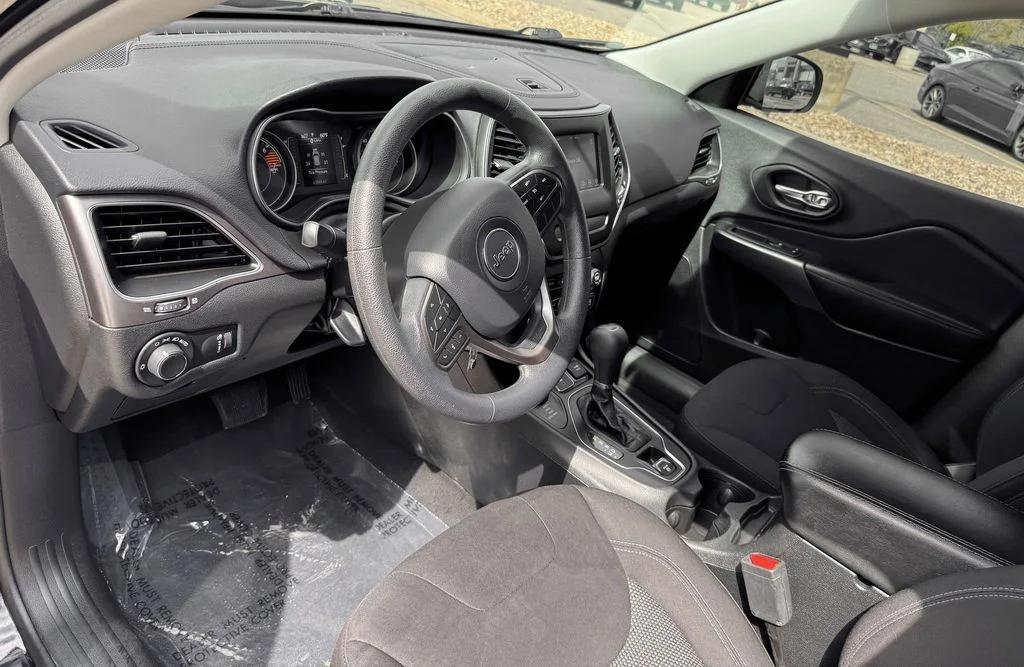 used 2020 Jeep Cherokee car, priced at $17,598
