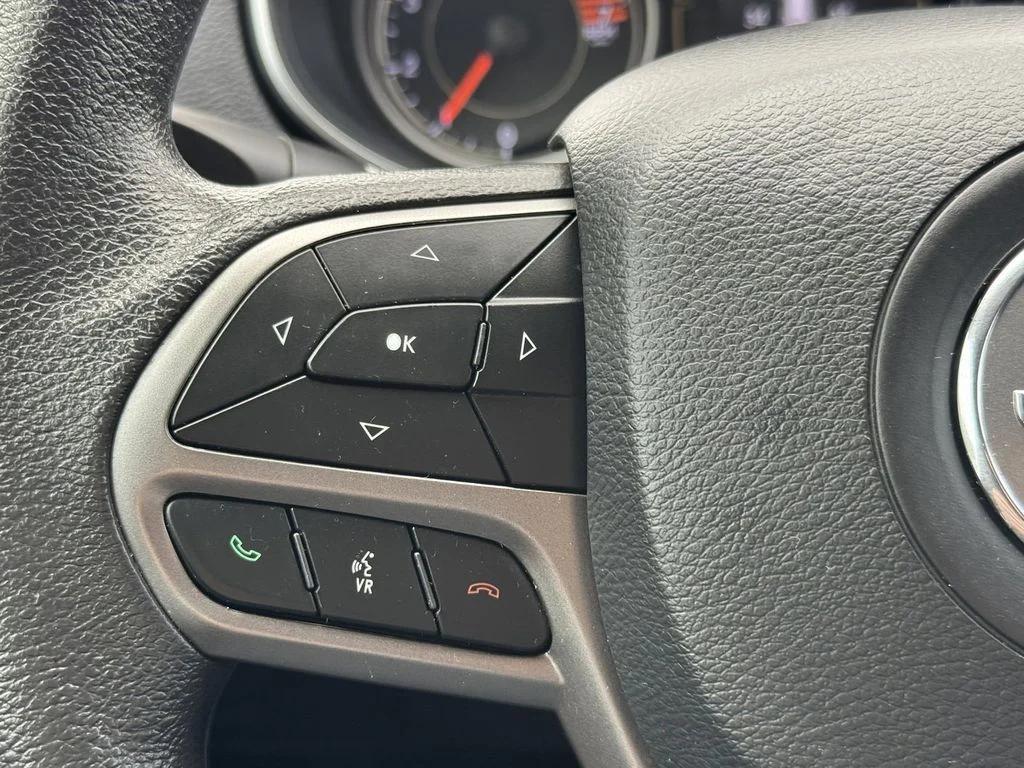 used 2020 Jeep Cherokee car, priced at $17,598