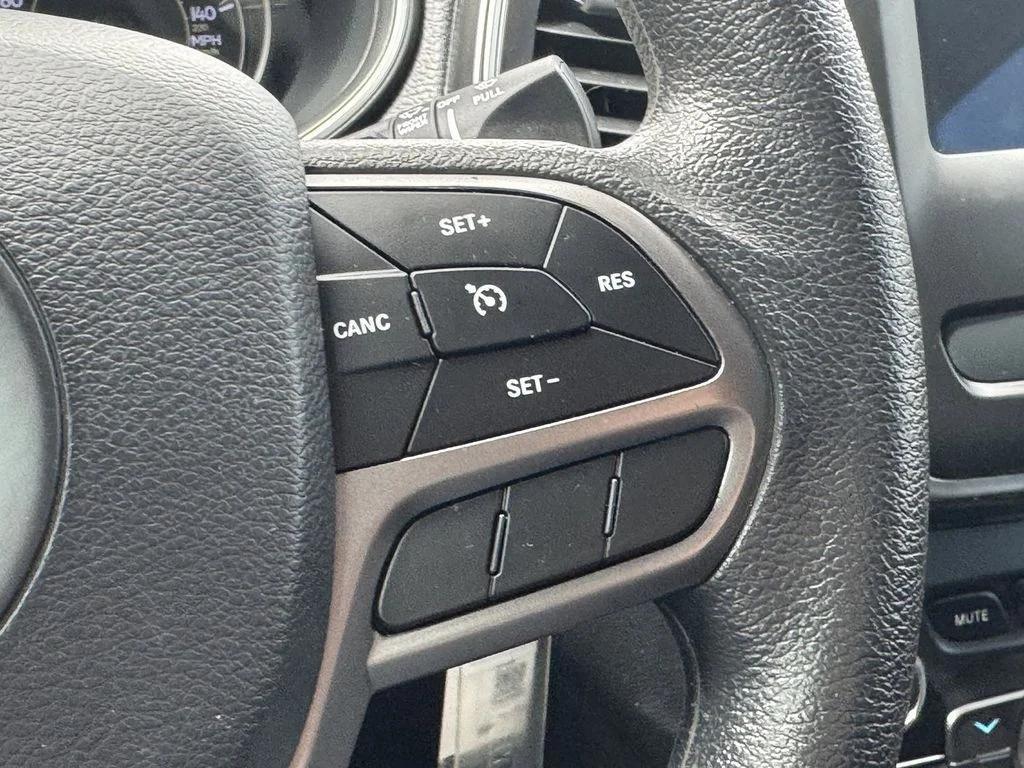 used 2020 Jeep Cherokee car, priced at $17,598