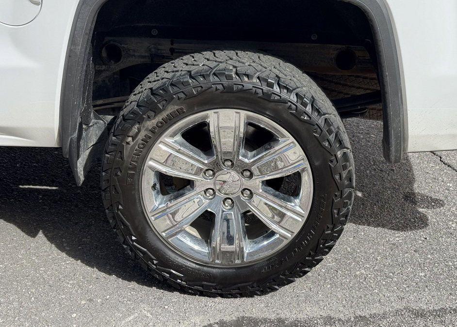 used 2018 GMC Sierra 1500 car, priced at $27,898