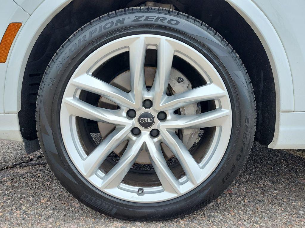 used 2018 Audi Q7 car, priced at $22,098