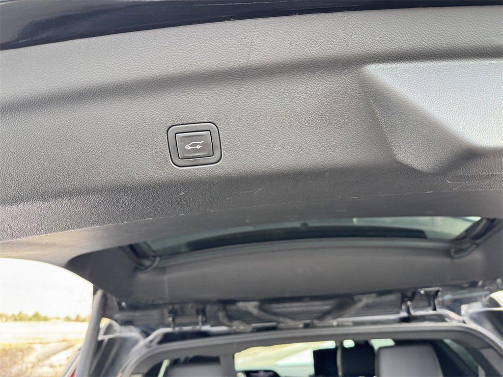 used 2023 Cadillac Escalade car, priced at $73,316