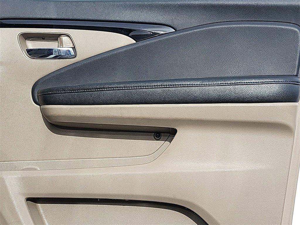 used 2019 Honda Pilot car, priced at $18,557