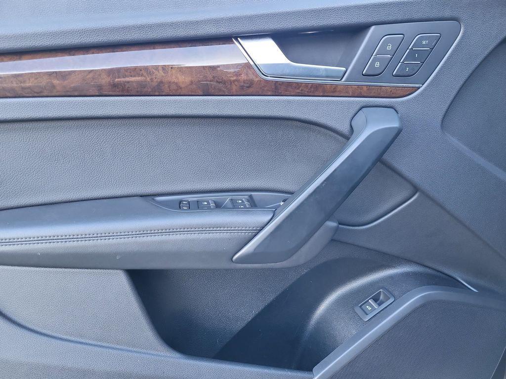 used 2020 Audi Q5 car, priced at $20,043