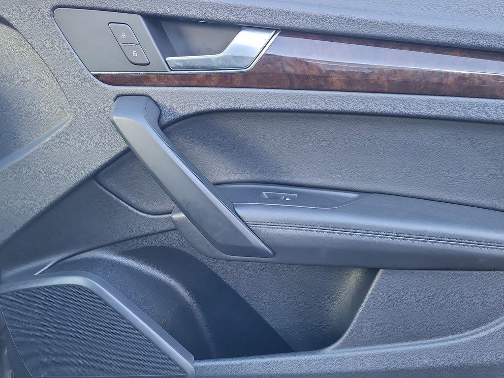 used 2020 Audi Q5 car, priced at $20,043