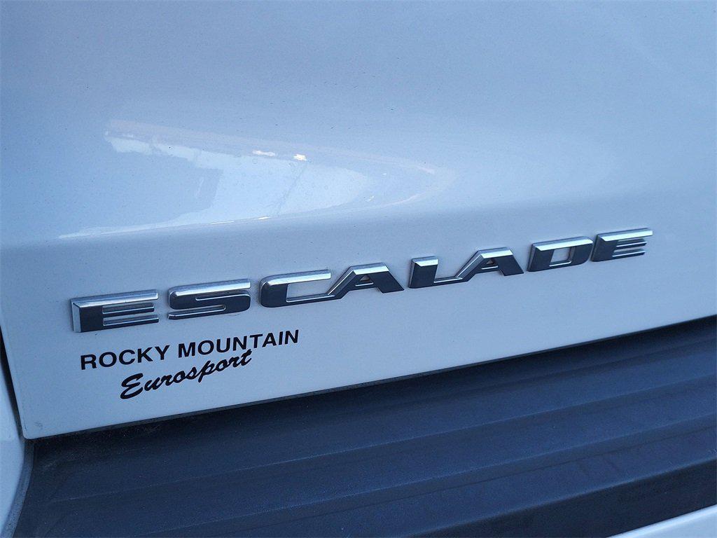 used 2020 Cadillac Escalade ESV car, priced at $38,598