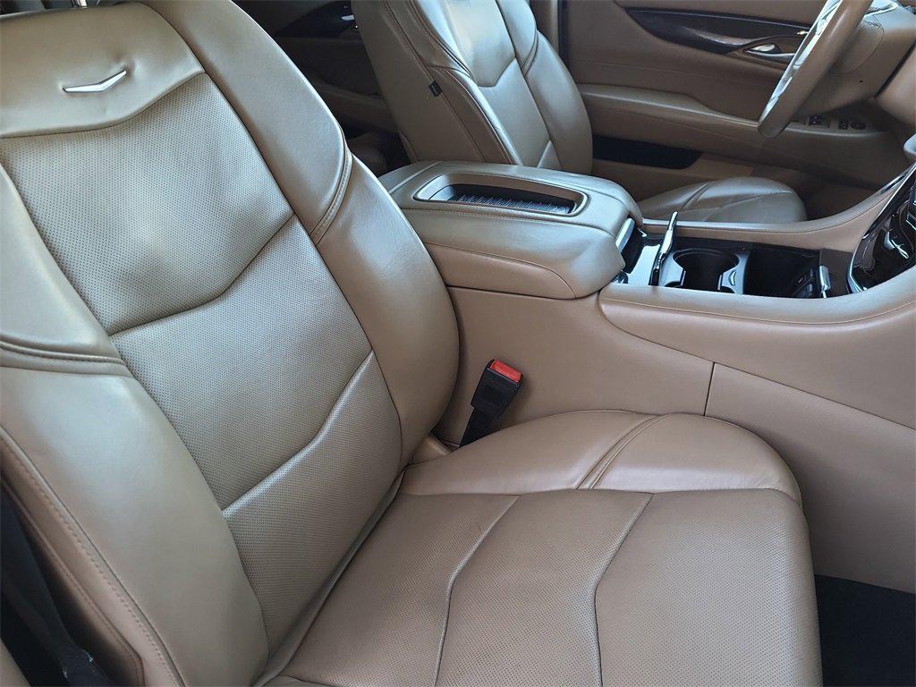 used 2020 Cadillac Escalade ESV car, priced at $38,598