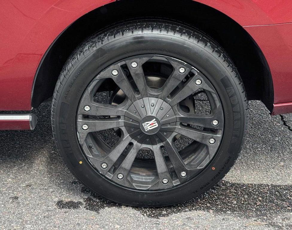 used 2018 Ford Expedition car, priced at $20,498