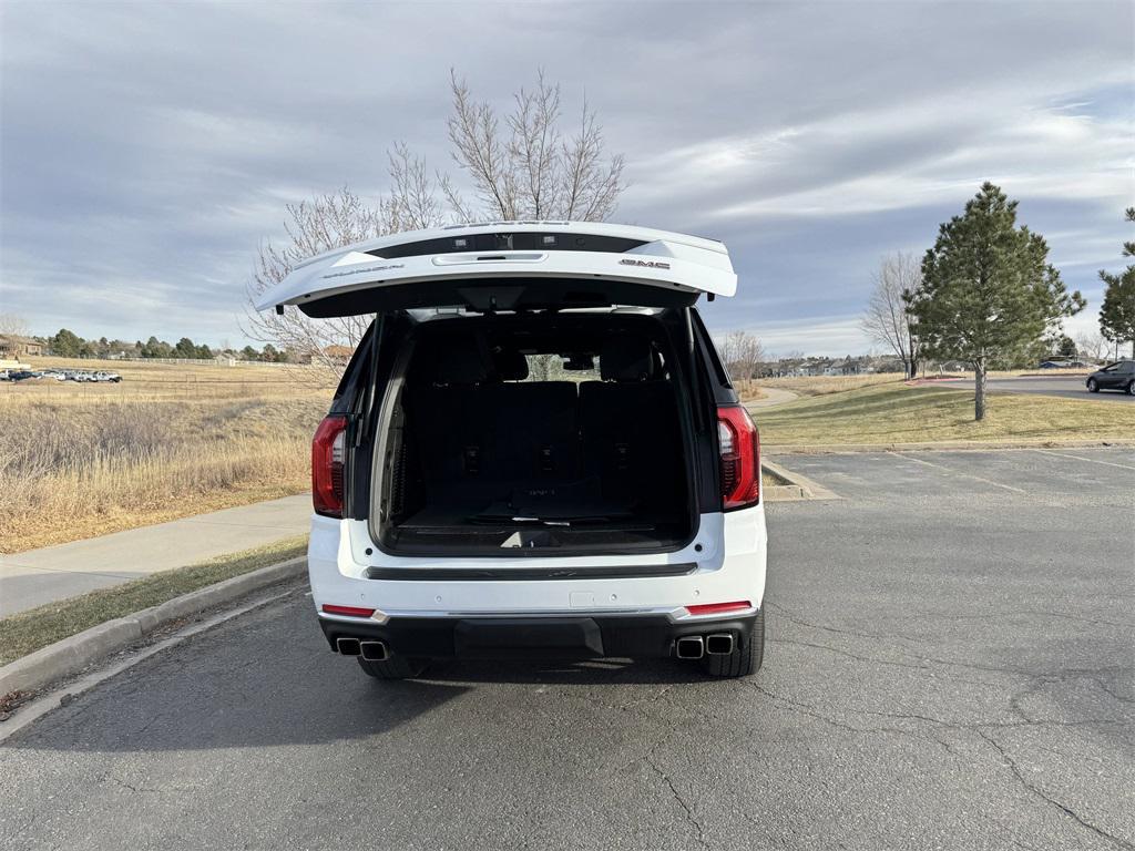 used 2025 GMC Yukon car, priced at $77,798
