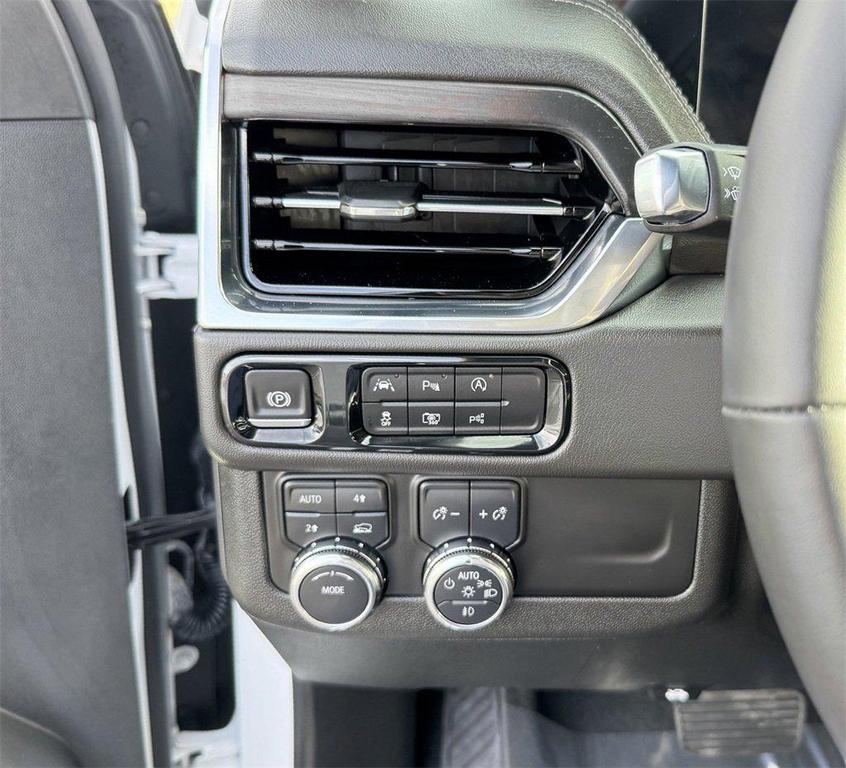 used 2025 GMC Yukon car, priced at $70,781