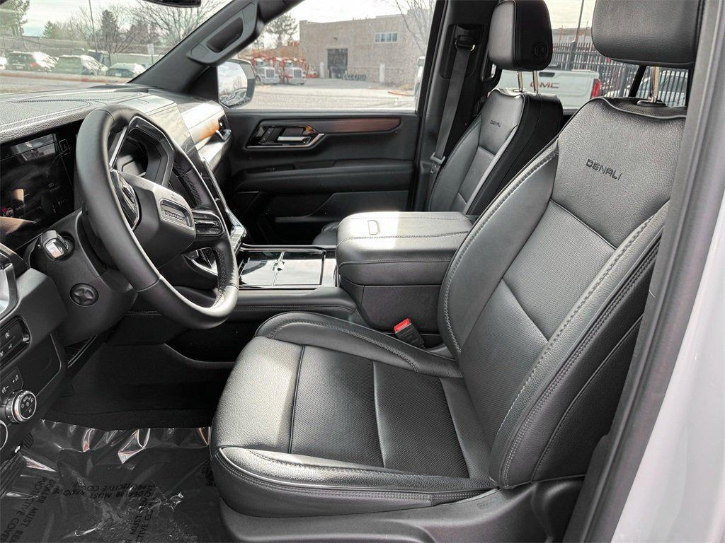 used 2025 GMC Yukon car, priced at $70,781