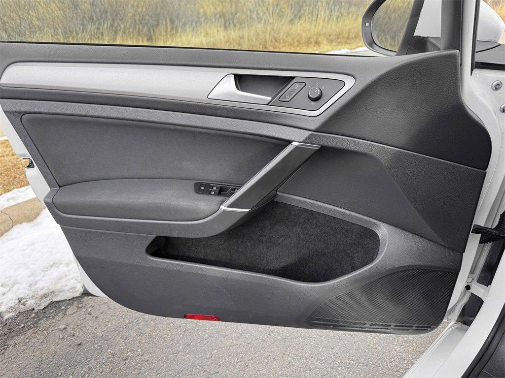 used 2016 Volkswagen e-Golf car, priced at $10,513