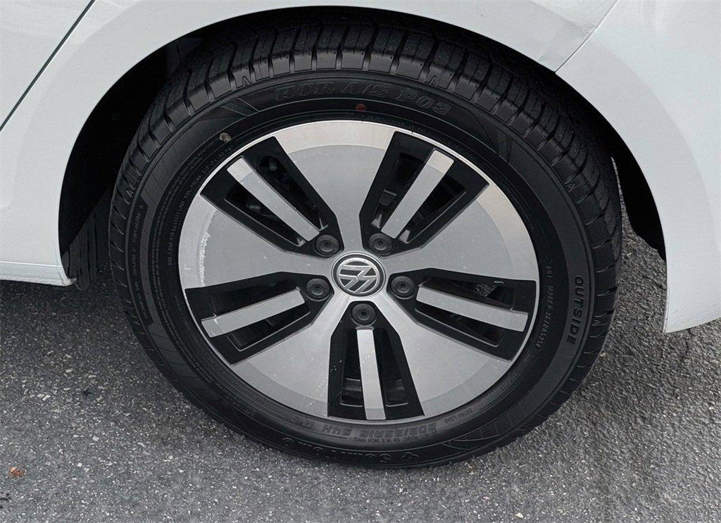 used 2016 Volkswagen e-Golf car, priced at $10,513