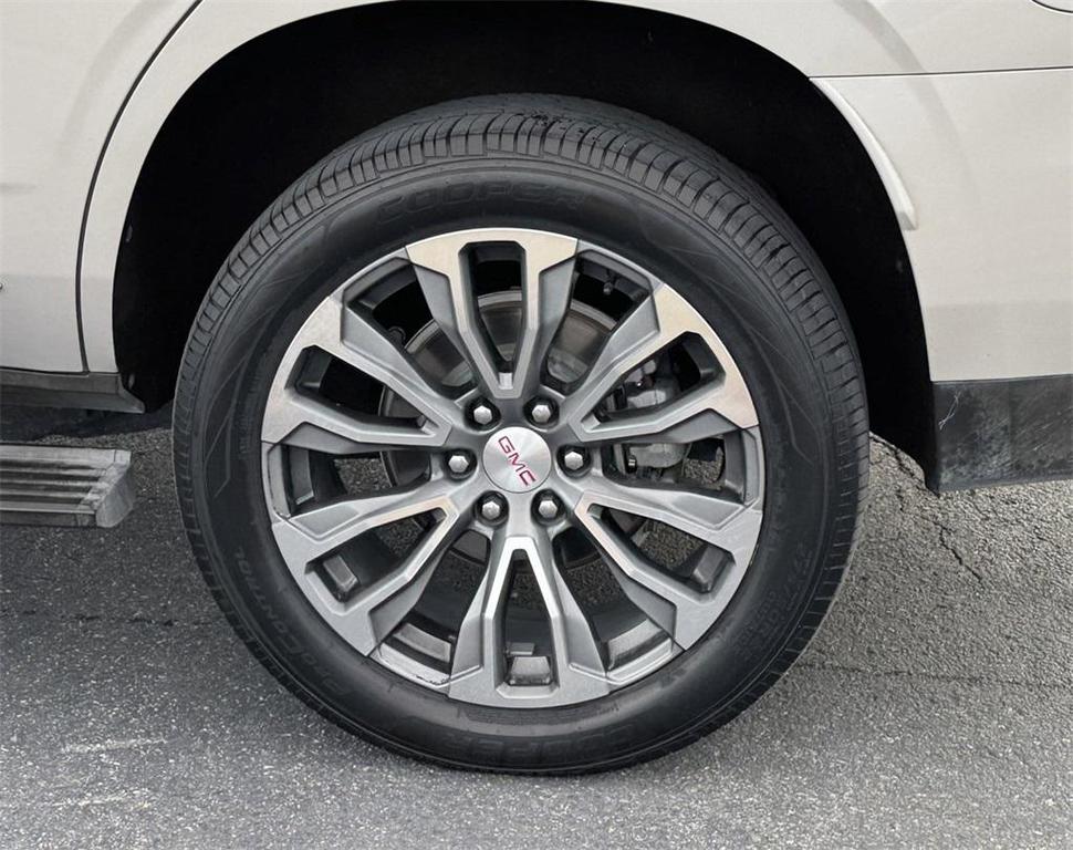 used 2021 GMC Yukon car, priced at $45,498