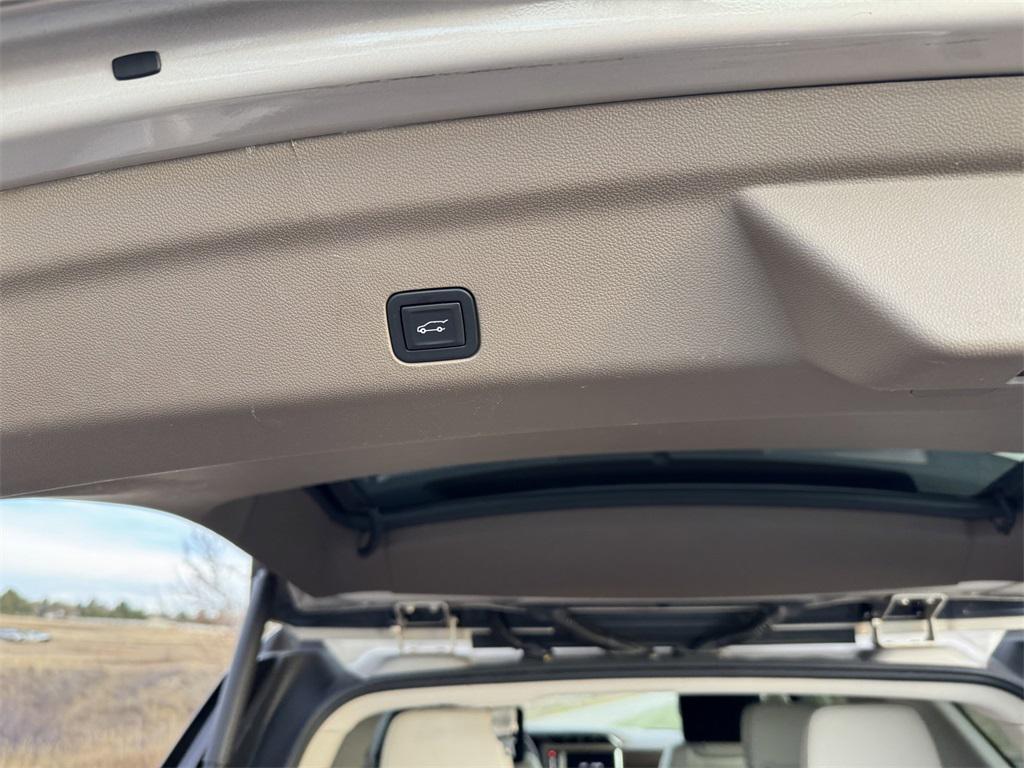 used 2021 GMC Yukon car, priced at $45,498