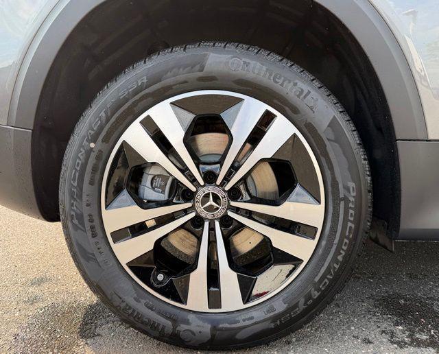 new 2026 Mercedes-Benz GLB 250 car, priced at $53,694