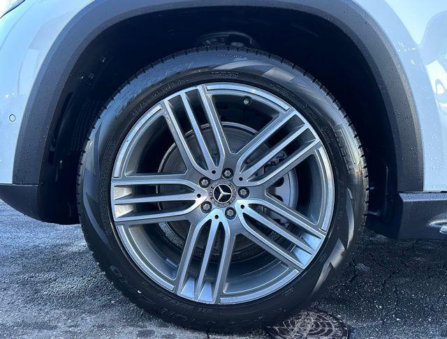new 2026 Mercedes-Benz GLS 450 car, priced at $99,715