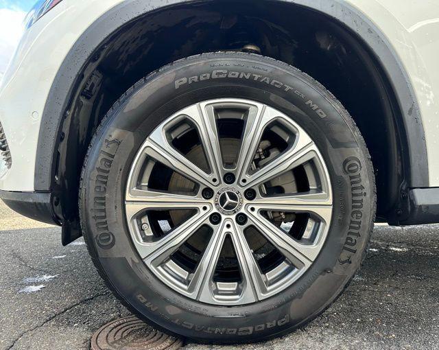 used 2023 Mercedes-Benz GLC 300 car, priced at $38,461