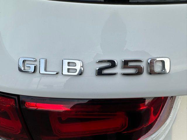used 2022 Mercedes-Benz GLB 250 car, priced at $25,487