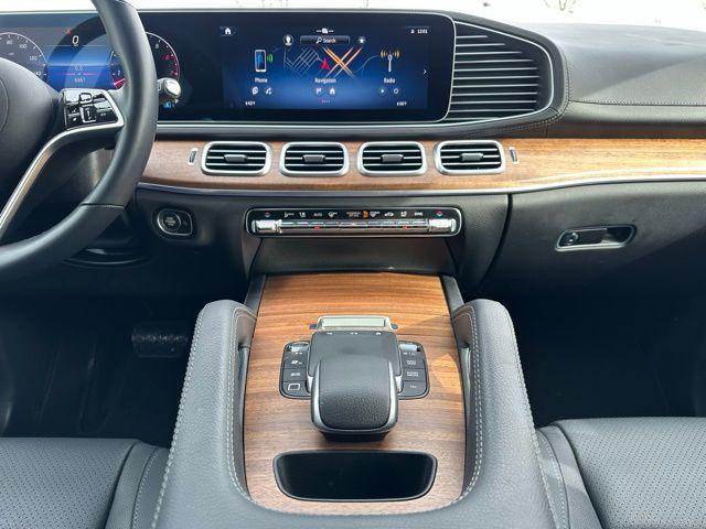 used 2025 Mercedes-Benz GLE 450 car, priced at $67,998