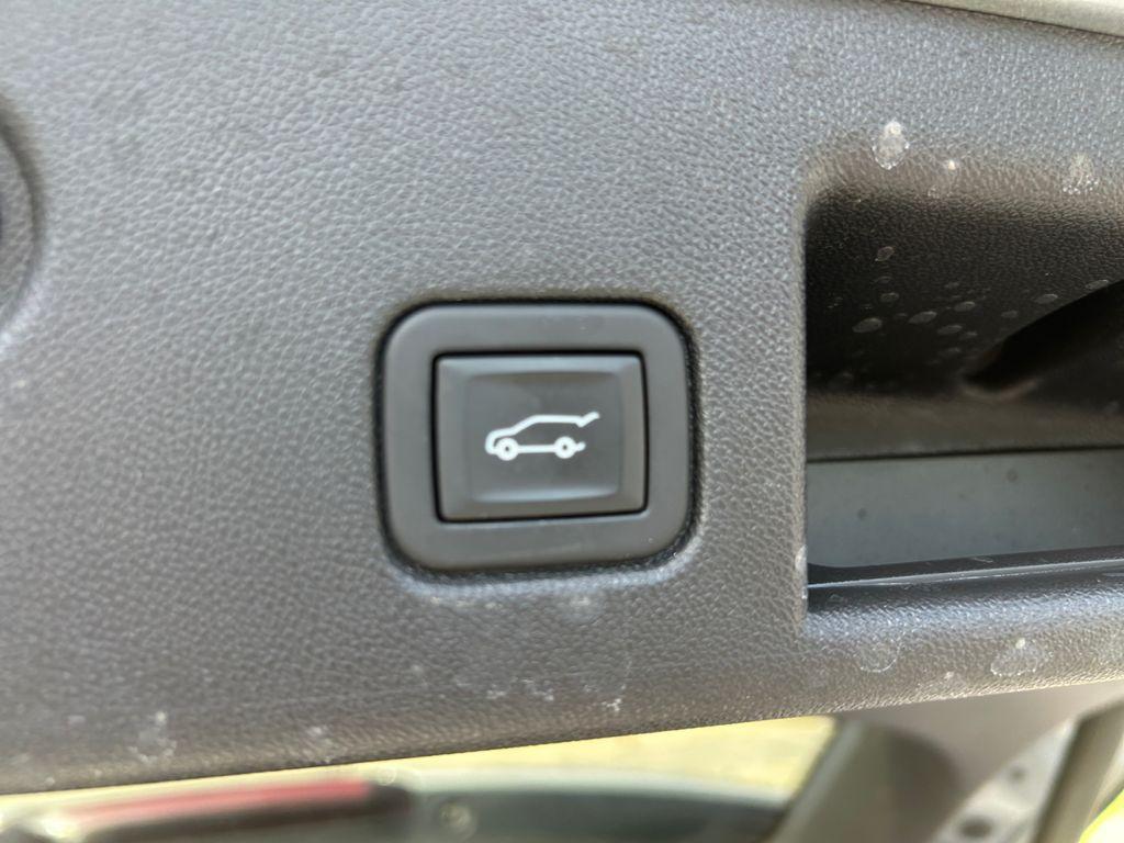 used 2023 Chevrolet Equinox car, priced at $19,343