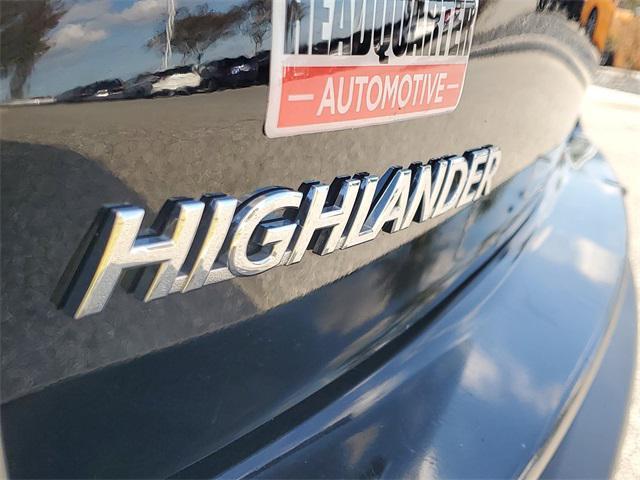 used 2018 Toyota Highlander car, priced at $21,984