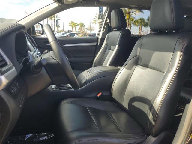 used 2018 Toyota Highlander car, priced at $21,984