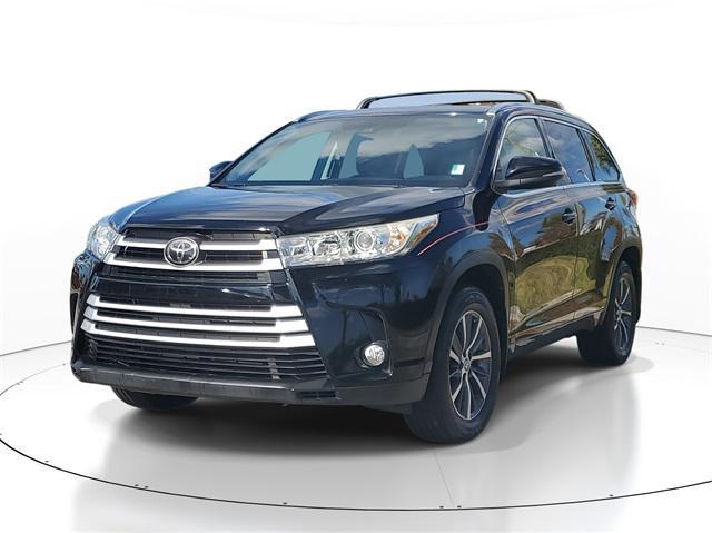 used 2018 Toyota Highlander car, priced at $21,984
