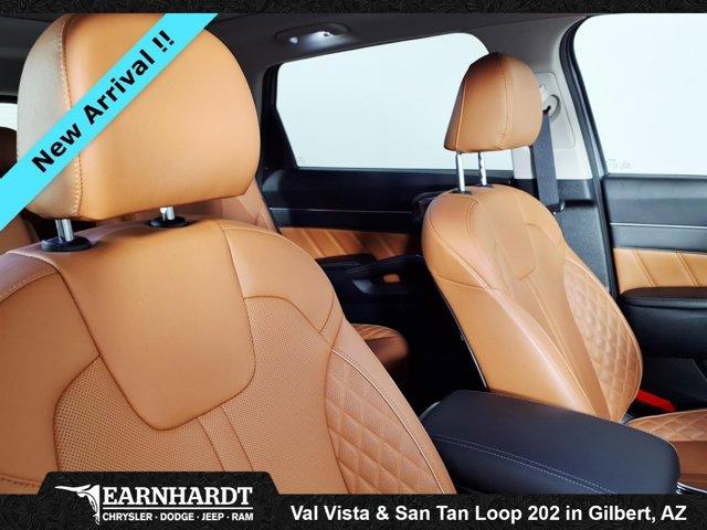 used 2022 Kia Sorento car, priced at $25,900