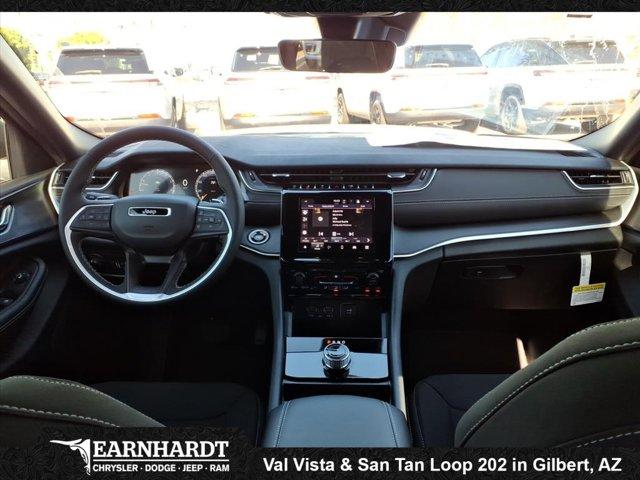 new 2025 Jeep Grand Cherokee car, priced at $33,295