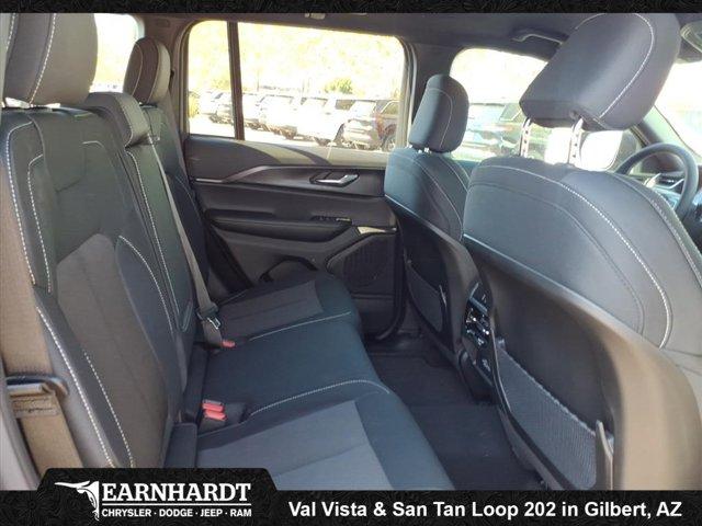 new 2025 Jeep Grand Cherokee car, priced at $34,179