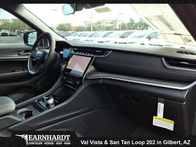 new 2025 Jeep Grand Cherokee car, priced at $46,246