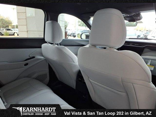 new 2026 Jeep Cherokee car, priced at $39,995