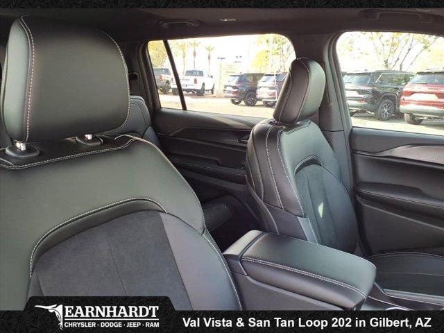 new 2025 Jeep Grand Cherokee L car, priced at $39,987