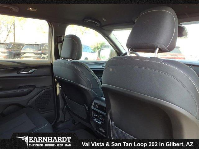 new 2025 Jeep Grand Cherokee car, priced at $29,019