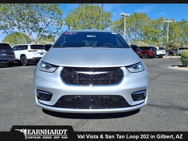 new 2026 Chrysler Pacifica car, priced at $42,174