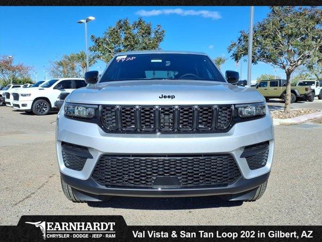 new 2025 Jeep Grand Cherokee car, priced at $37,201