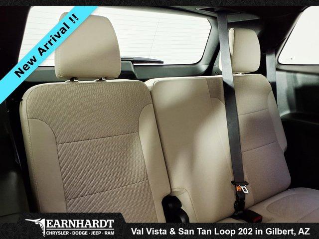 used 2023 Chevrolet Traverse car, priced at $27,717