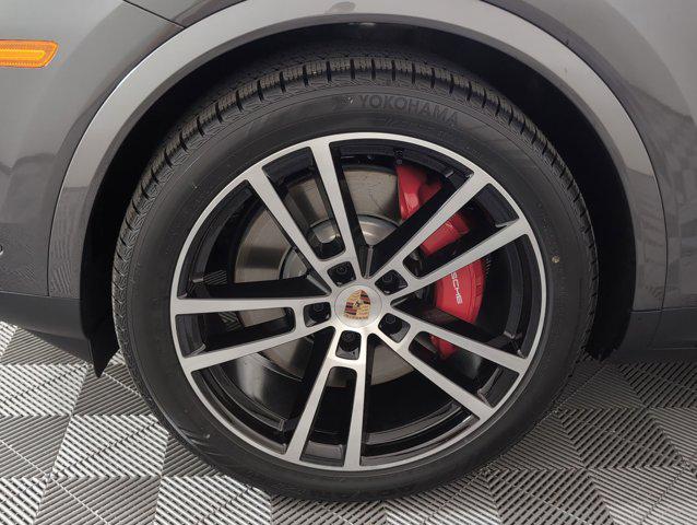new 2025 Porsche Cayenne car, priced at $139,805