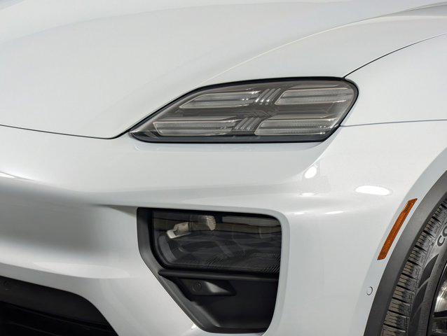 new 2025 Porsche Macan car, priced at $113,465