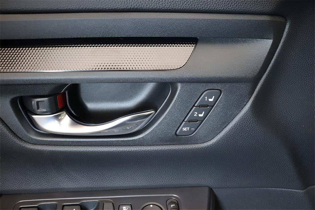 new 2026 Honda CR-V Hybrid car, priced at $39,965