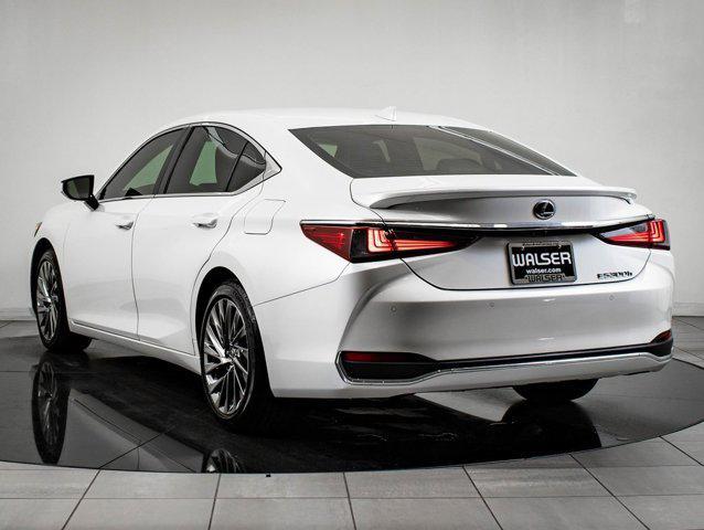used 2025 Lexus ES 300h car, priced at $52,998