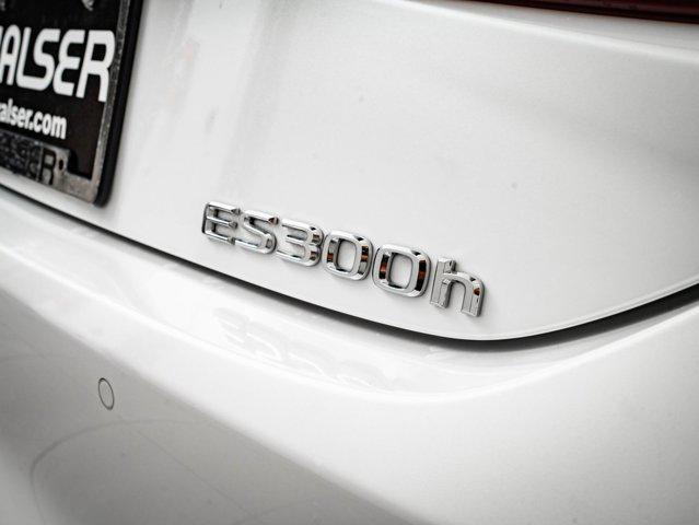 used 2025 Lexus ES 300h car, priced at $52,998