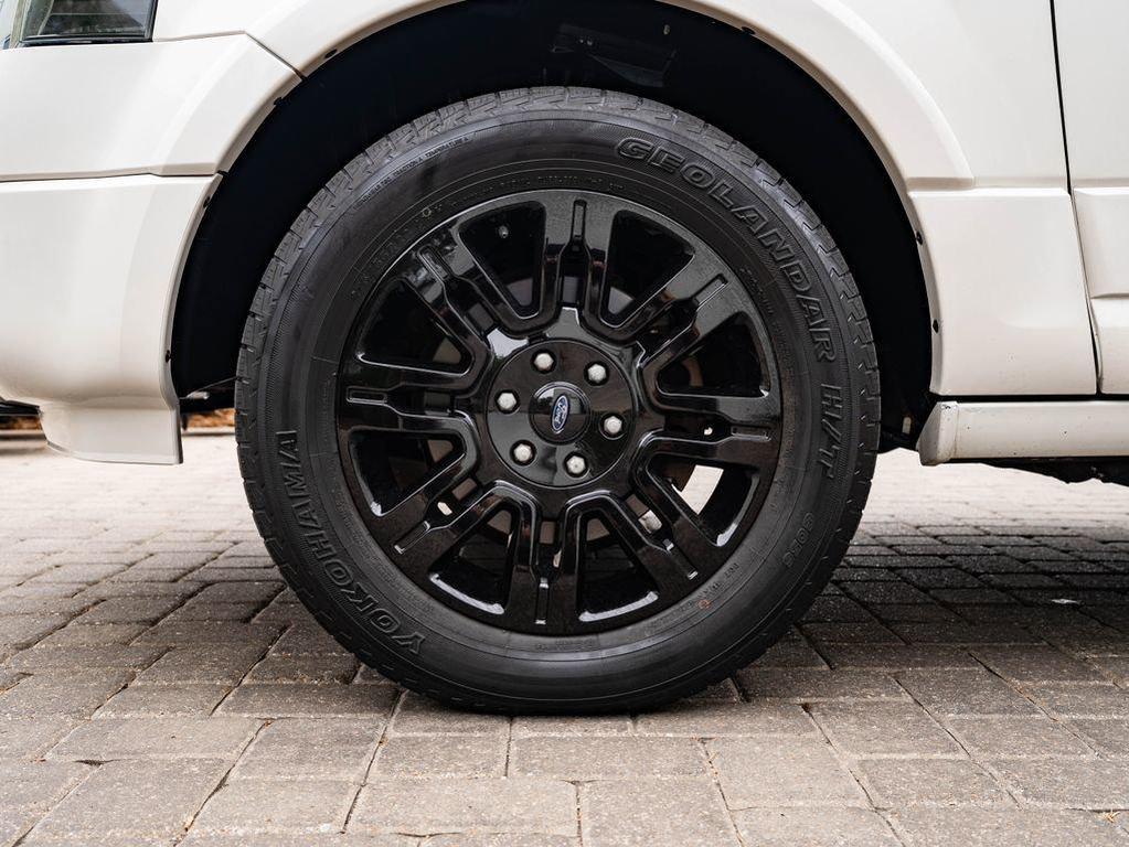 used 2014 Ford Expedition EL car, priced at $13,998