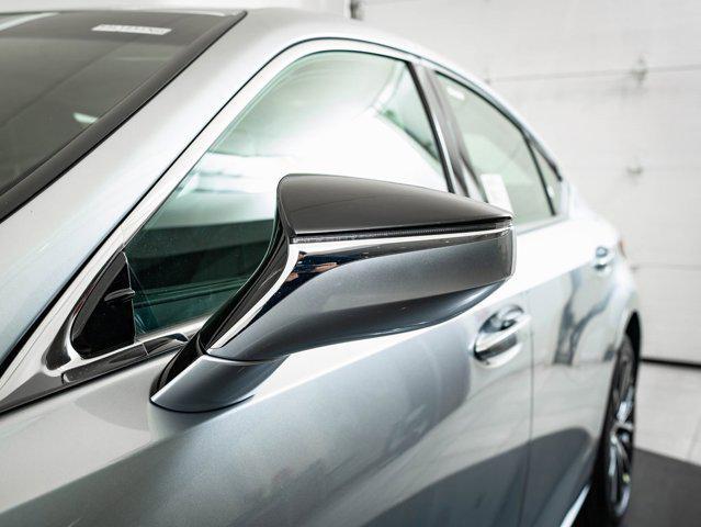 new 2025 Lexus ES 350 car, priced at $47,098