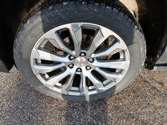 used 2022 GMC Yukon car, priced at $53,450